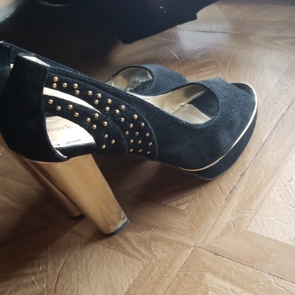 Heels - Picture 5 of 7